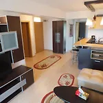 Seaside Piano Bar Apartment *