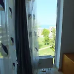 Seaside Piano Bar 아파트 *
