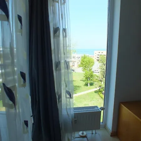 Seaside Piano Bar Apartman *