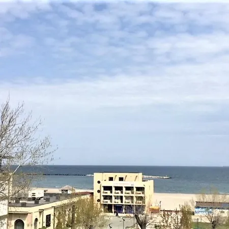 Apartment Seaside Piano Bar *