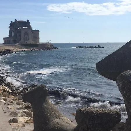 Seaside Piano Bar *